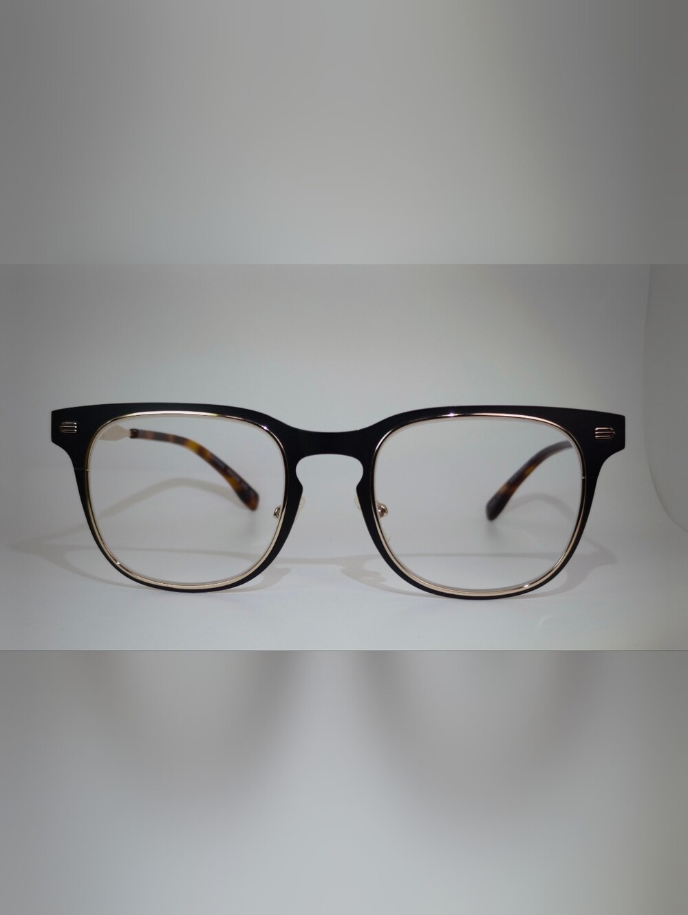 Fleming. Black and Gold Rim Square Glasses. Retro Look
